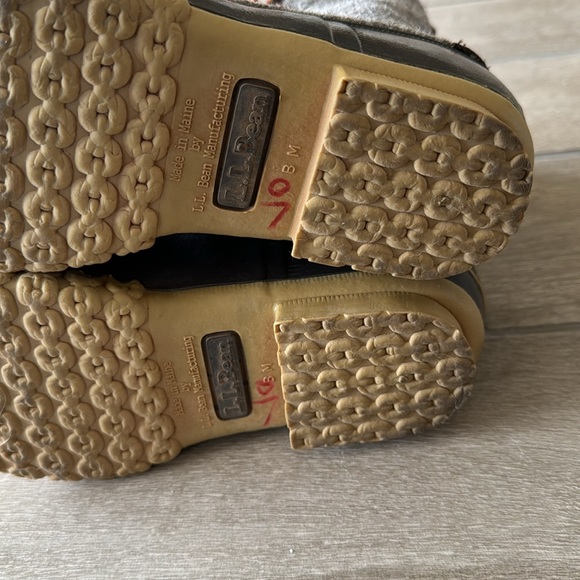 L.L. Bean Brown Grey Wool Felt Bean Boots Size: 6 - Picture 13 of 13